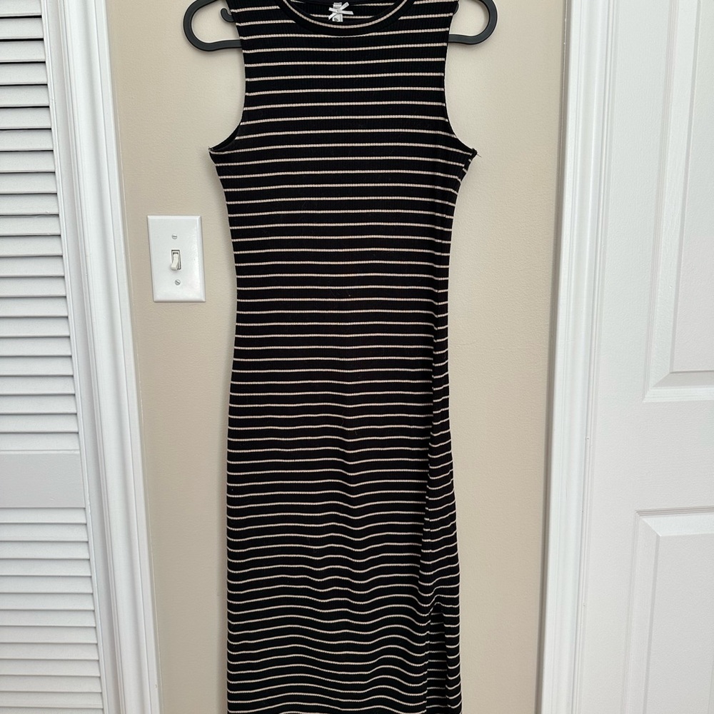 Black and White Sleeveless Sheath bodycon Midi Dress